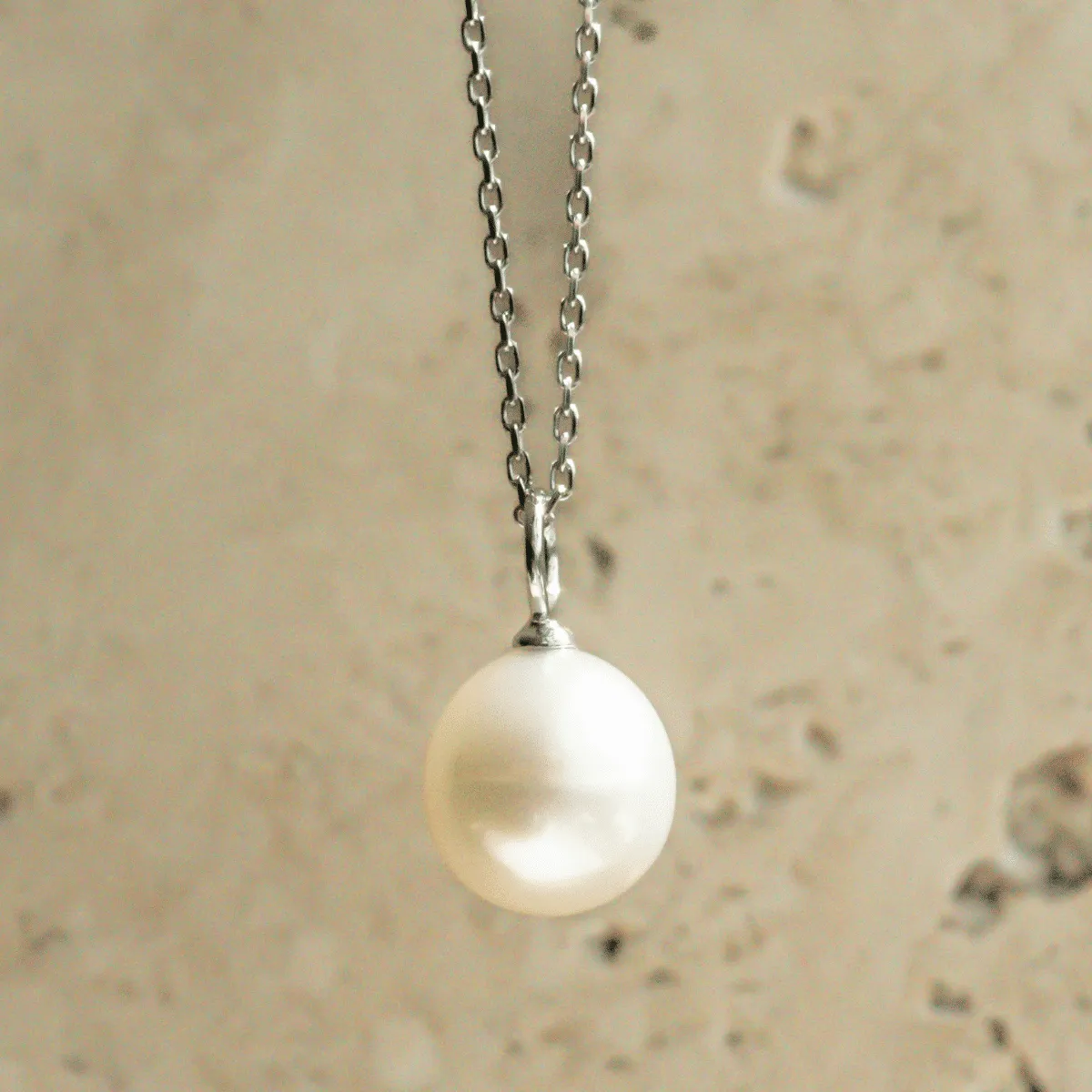 Charm Australian South Sea Cygnet Bay Drop 9.5mm B1
