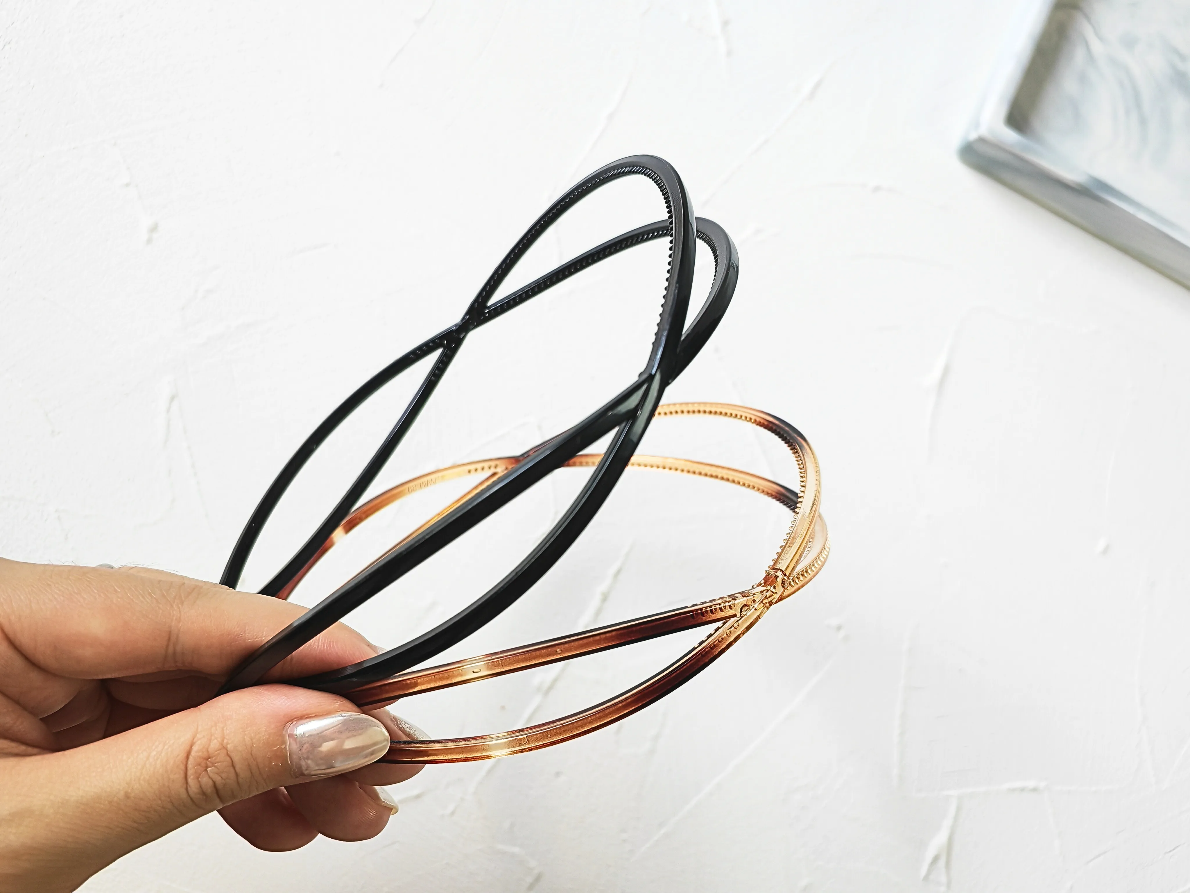 Classic Black Thin Crisscross Headband