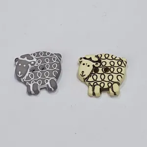 Sheep / Polyester / 2 Hole